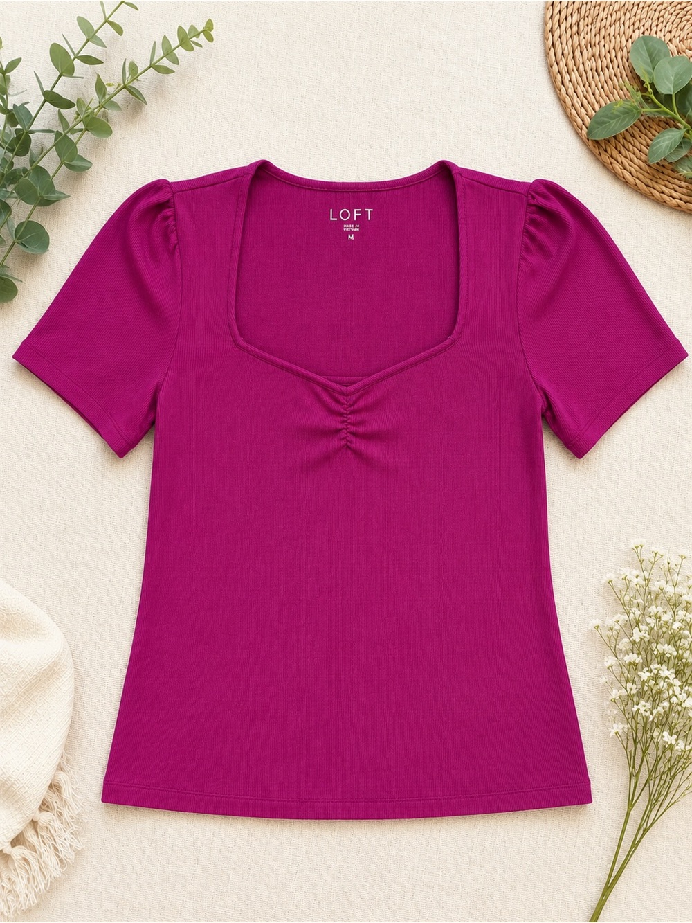 LOFT Ribbed Puff Sleeve Sweetheart Neck Top | Magenta | Size Medium | Like New